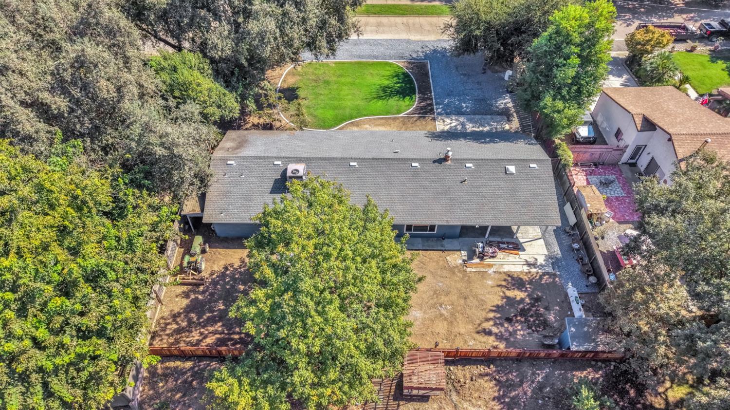 93 Trout Lake Dr, Sanger, CA 93657