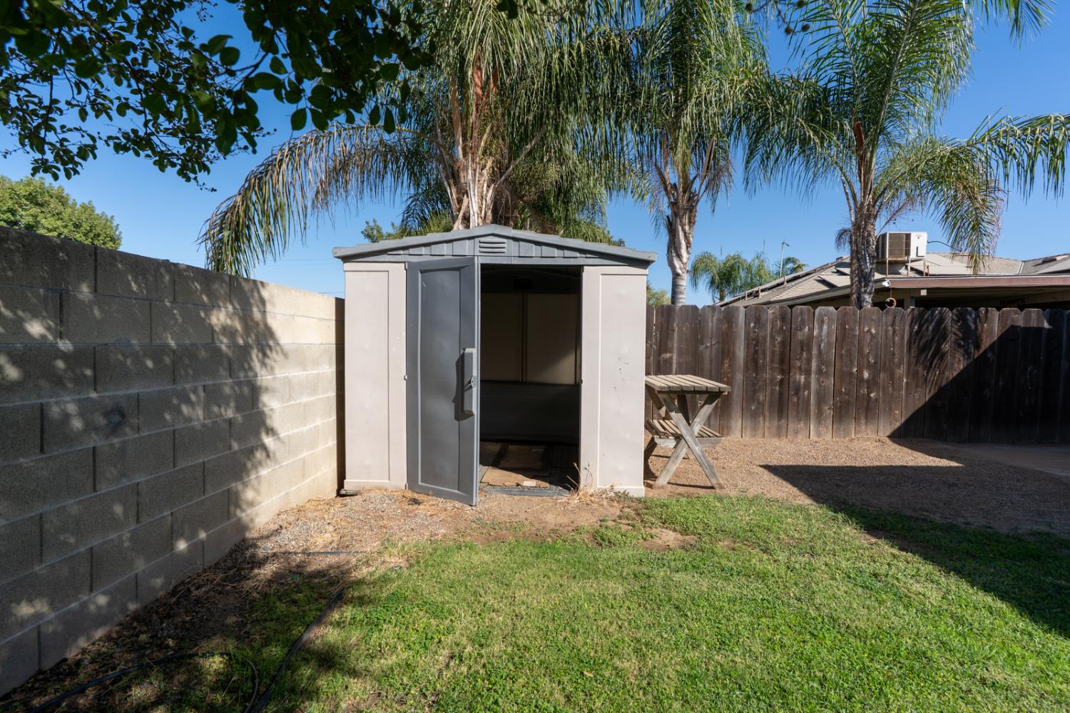 1220 Diamond Way, Madera, CA 93637