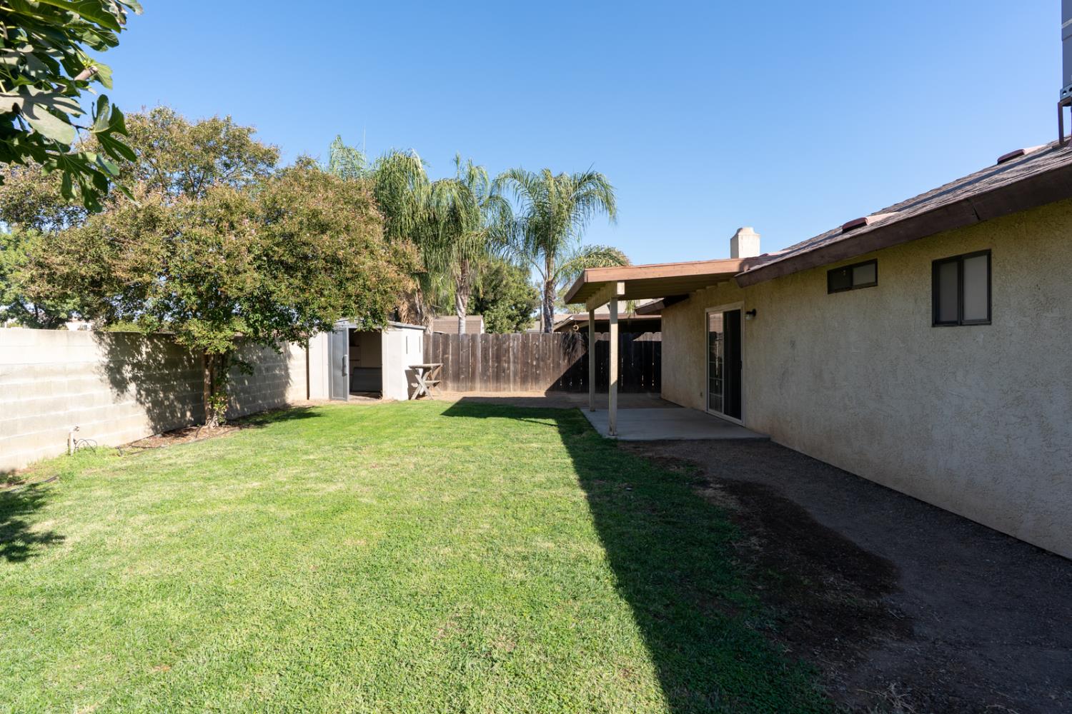 1220 Diamond Way, Madera, CA 93637