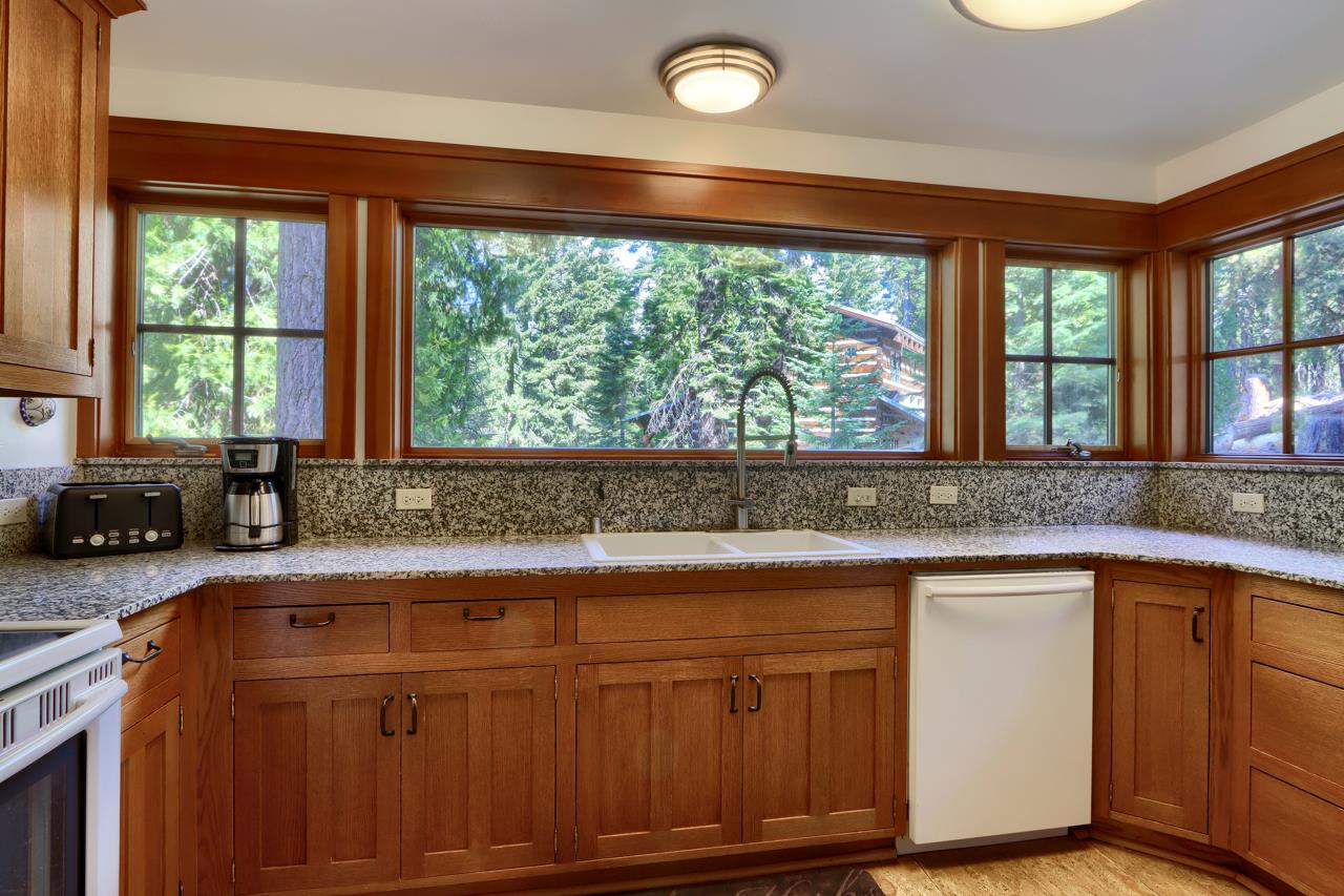 7475 Henness Cir, Yosemite West, CA 95389