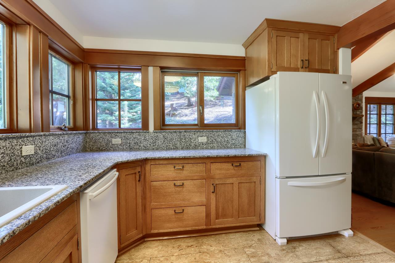 7475 Henness Cir, Yosemite West, CA 95389