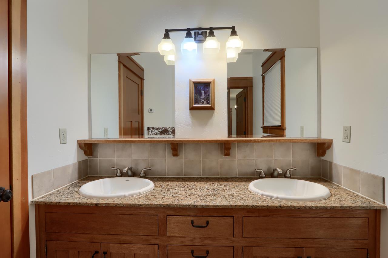 7475 Henness Cir, Yosemite West, CA 95389