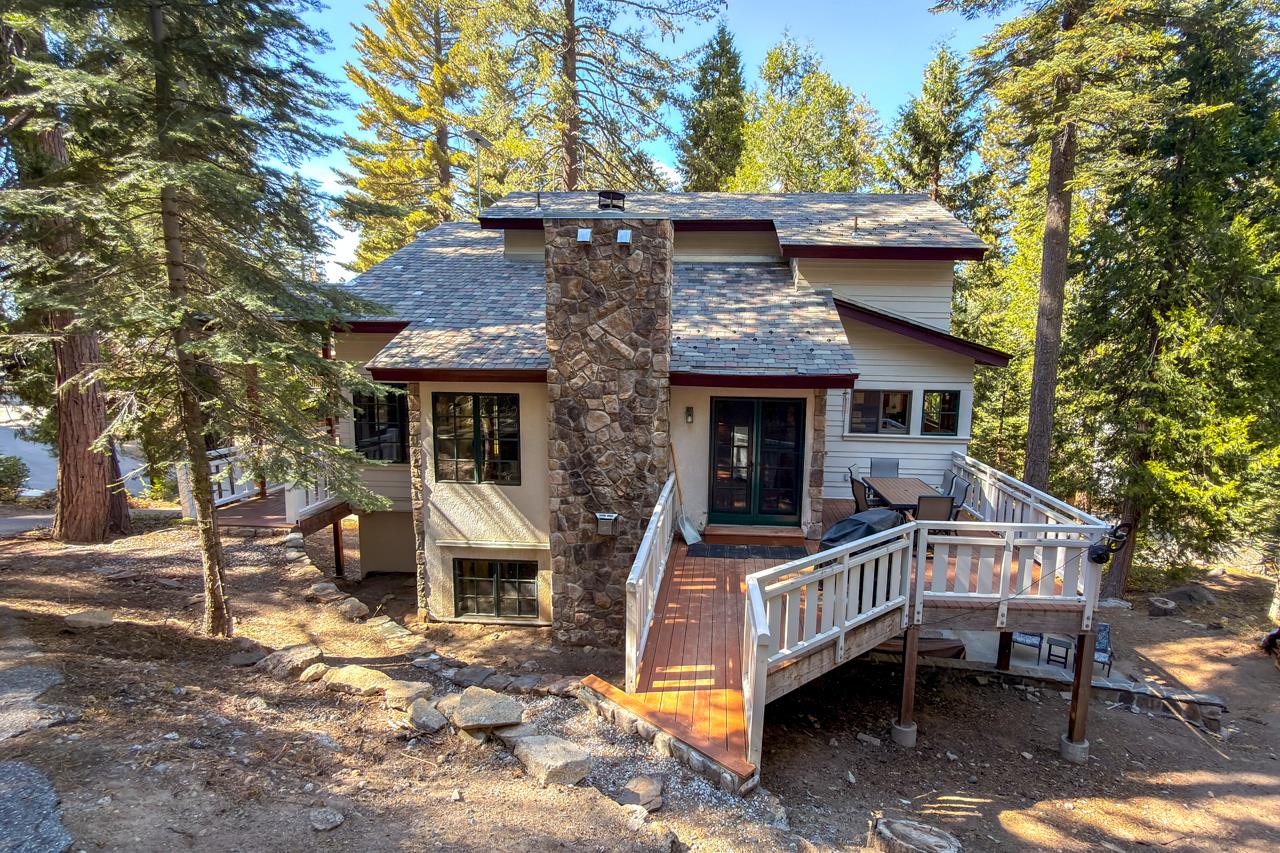7475 Henness Cir, Yosemite West, CA 95389