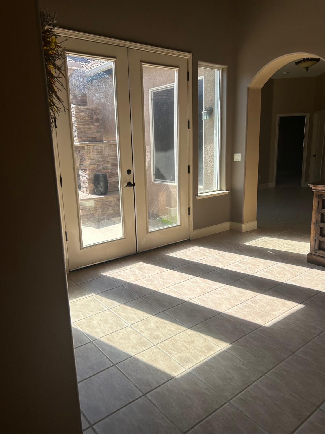 708 W Enterprise Ave, Clovis, CA 93619