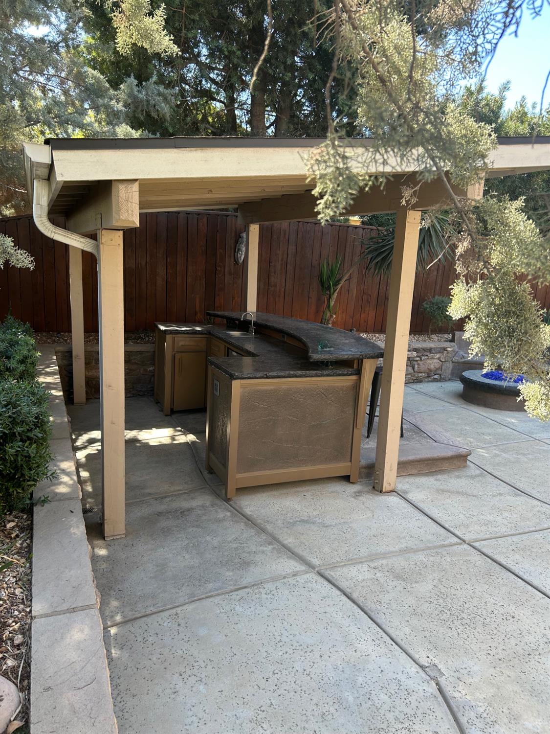 708 W Enterprise Ave, Clovis, CA 93619