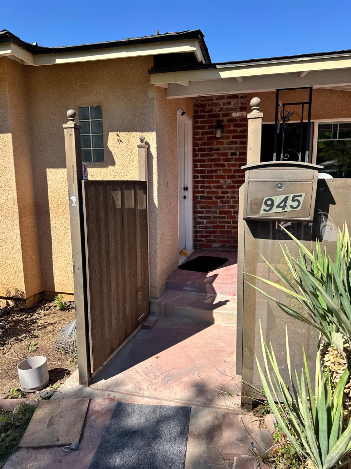 1945 E Cornell Ave, Fresno, CA 93703