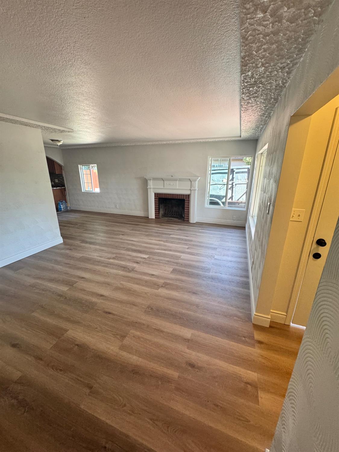 1945 E Cornell Ave, Fresno, CA 93703