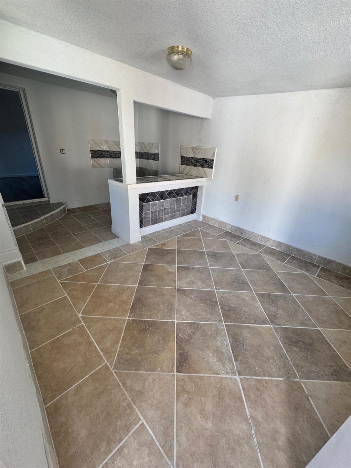 1945 E Cornell Ave, Fresno, CA 93703