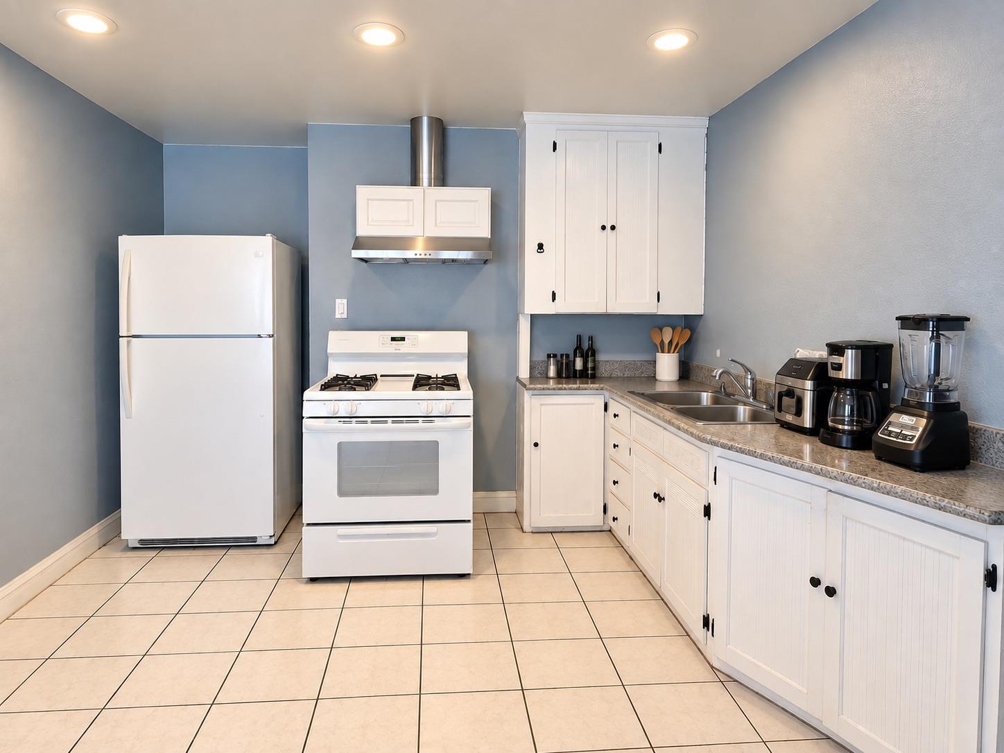 1247 E Cortland Ave, Fresno, CA 93704