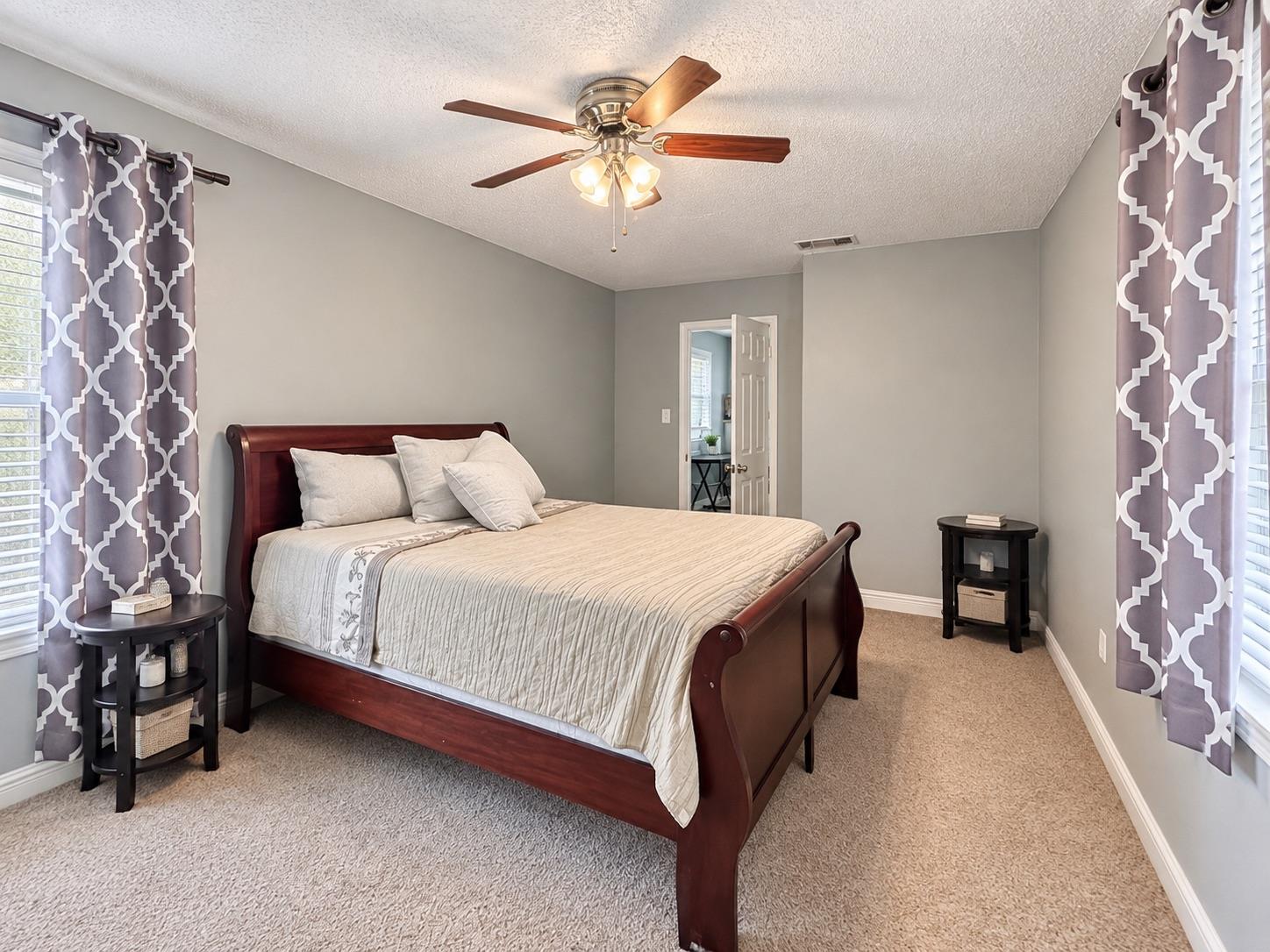 1247 E Cortland Ave, Fresno, CA 93704