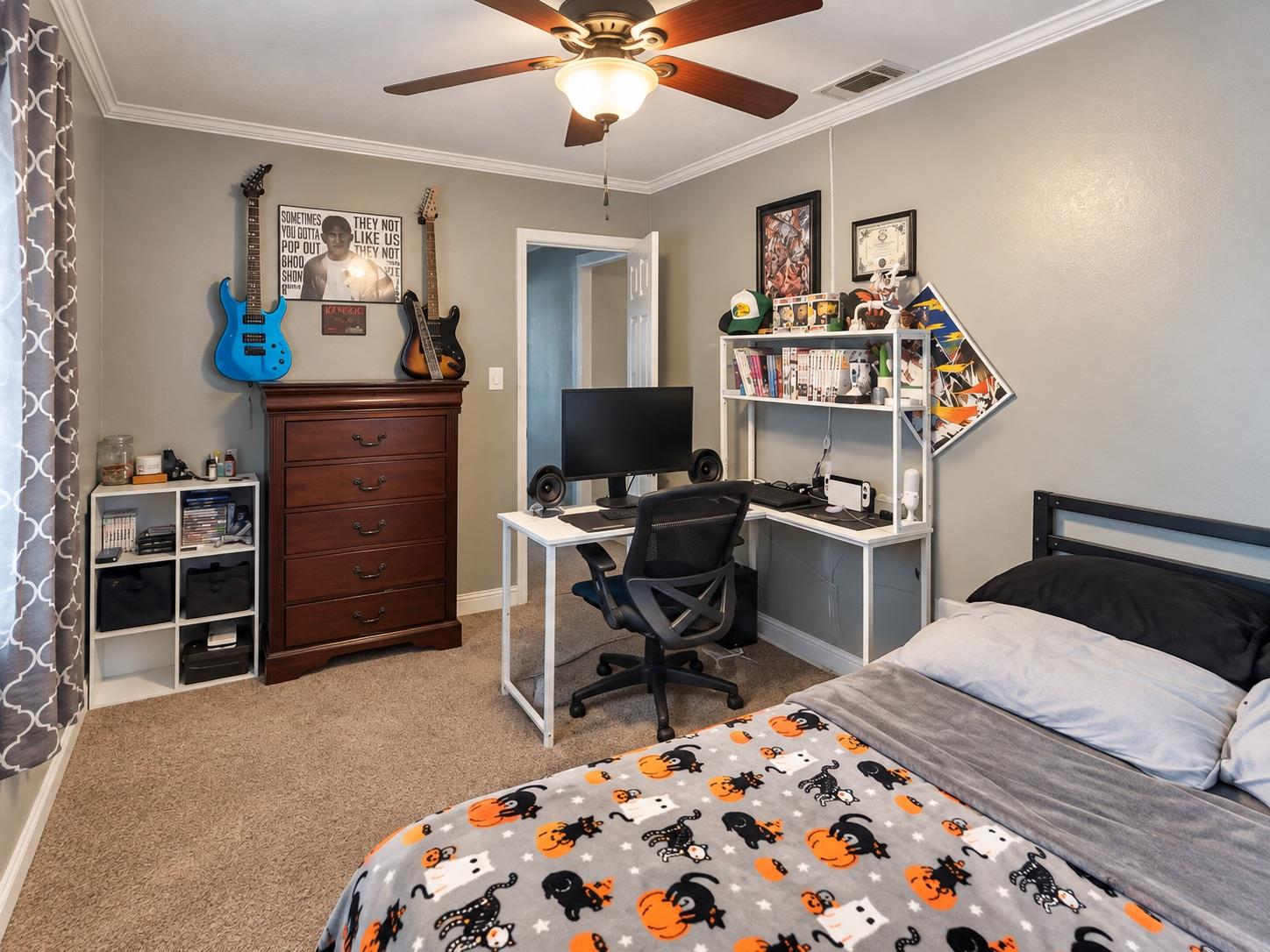 1247 E Cortland Ave, Fresno, CA 93704