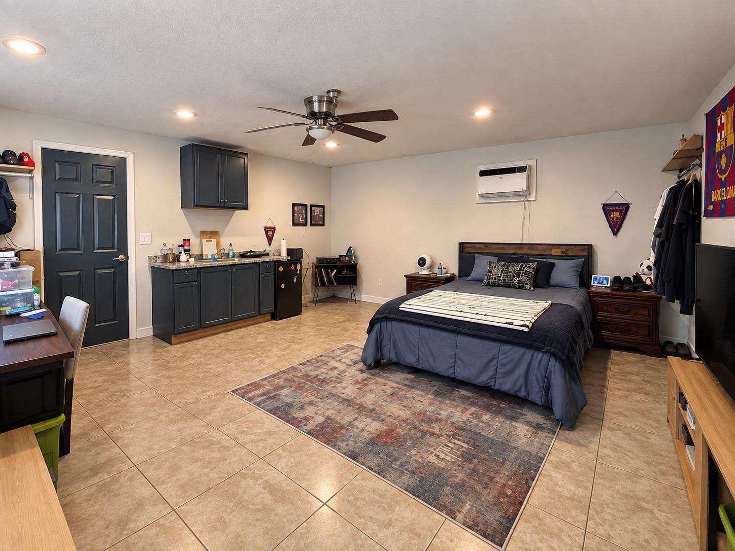 1247 E Cortland Ave, Fresno, CA 93704
