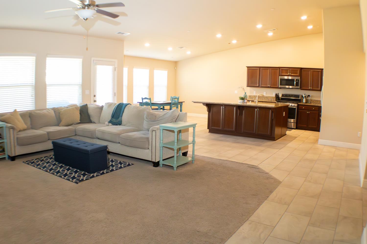 400 Pinewood Ave, Sanger, CA 93657