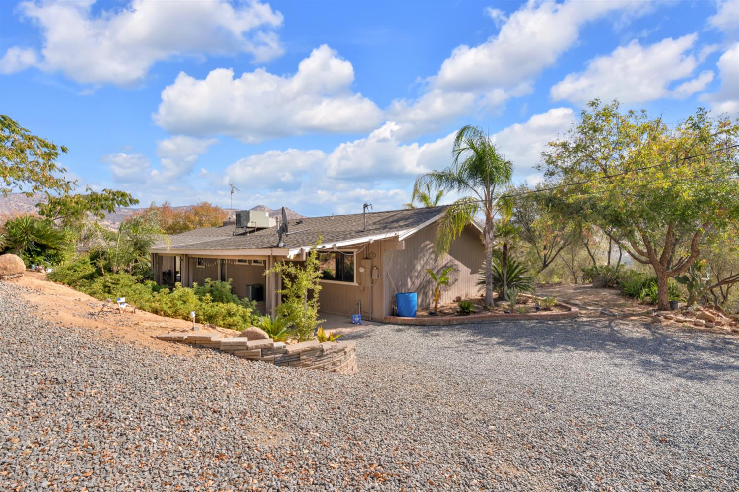 37129 Pebble Ln, Yokuts Valley, CA 93675