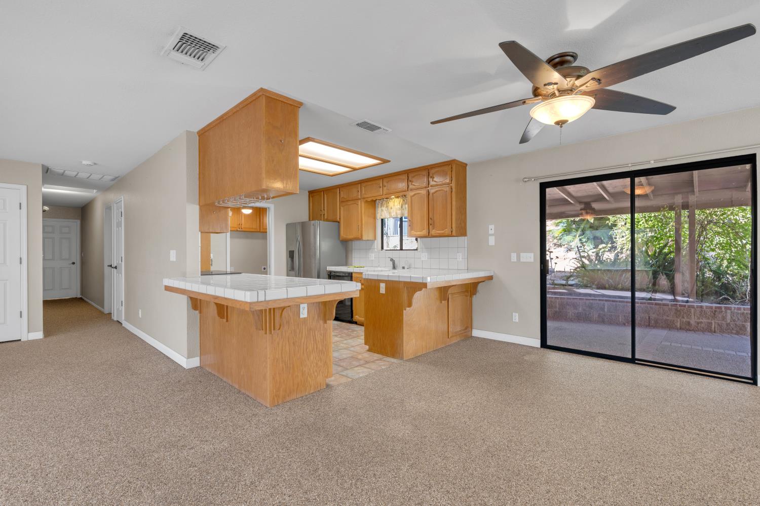 37129 Pebble Ln, Yokuts Valley, CA 93675