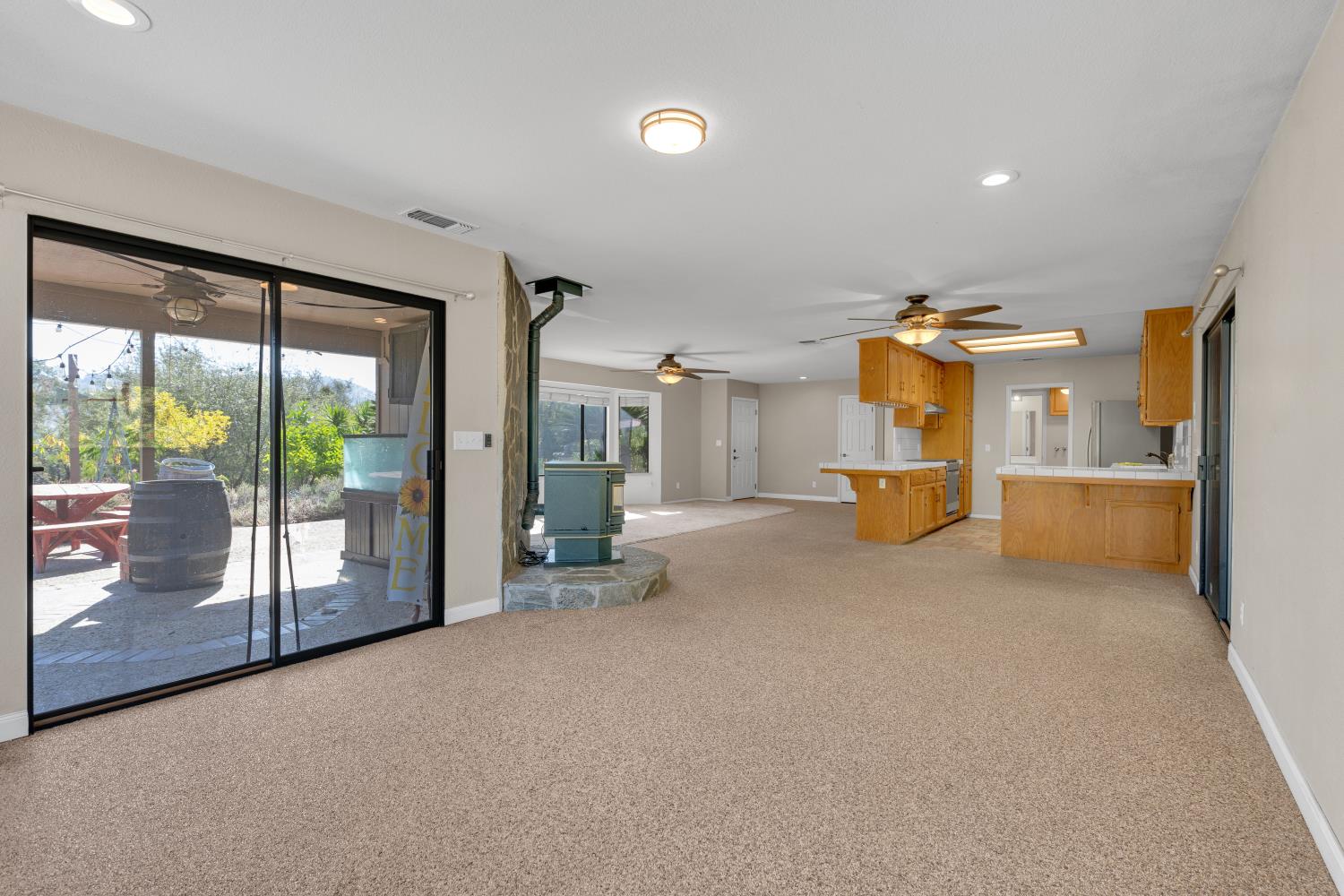 37129 Pebble Ln, Yokuts Valley, CA 93675
