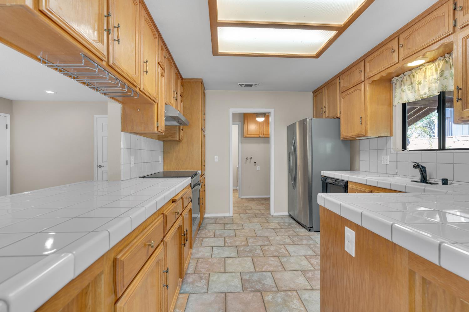 37129 Pebble Ln, Yokuts Valley, CA 93675