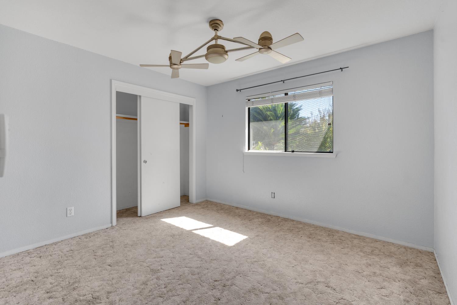 37129 Pebble Ln, Yokuts Valley, CA 93675