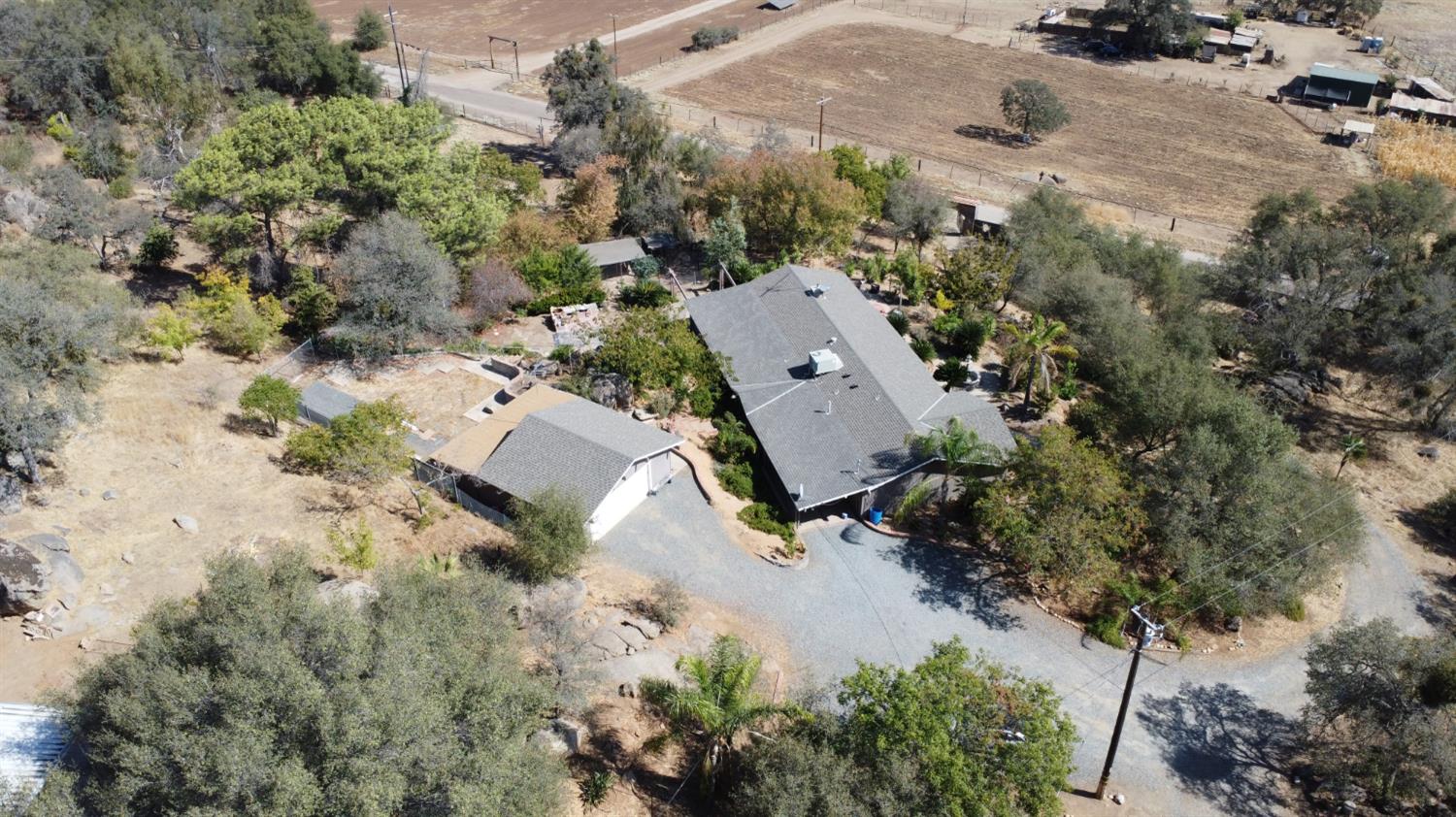 37129 Pebble Ln, Yokuts Valley, CA 93675