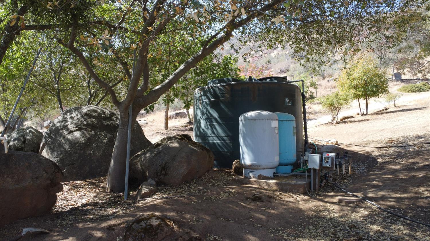 37129 Pebble Ln, Yokuts Valley, CA 93675