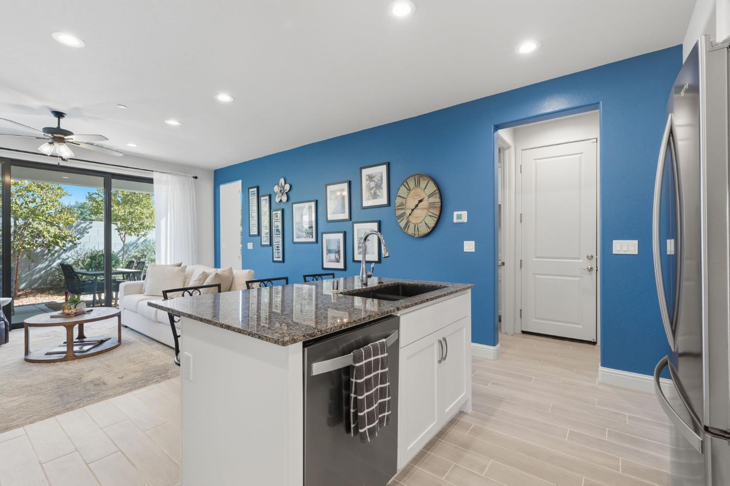4432 S University St, Visalia, CA 93277