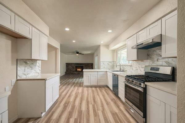 405 E Magnolia Ave, Hanford, CA 93230