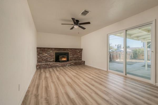 405 E Magnolia Ave, Hanford, CA 93230