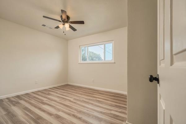 405 E Magnolia Ave, Hanford, CA 93230