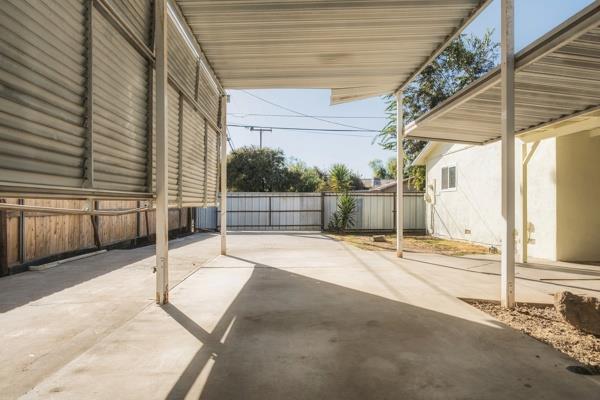 405 E Magnolia Ave, Hanford, CA 93230