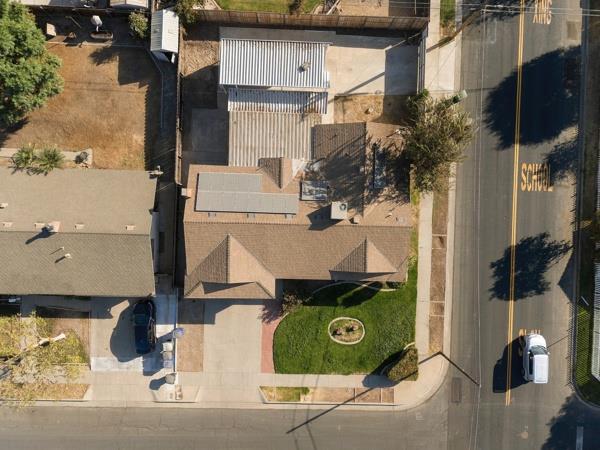 405 E Magnolia Ave, Hanford, CA 93230