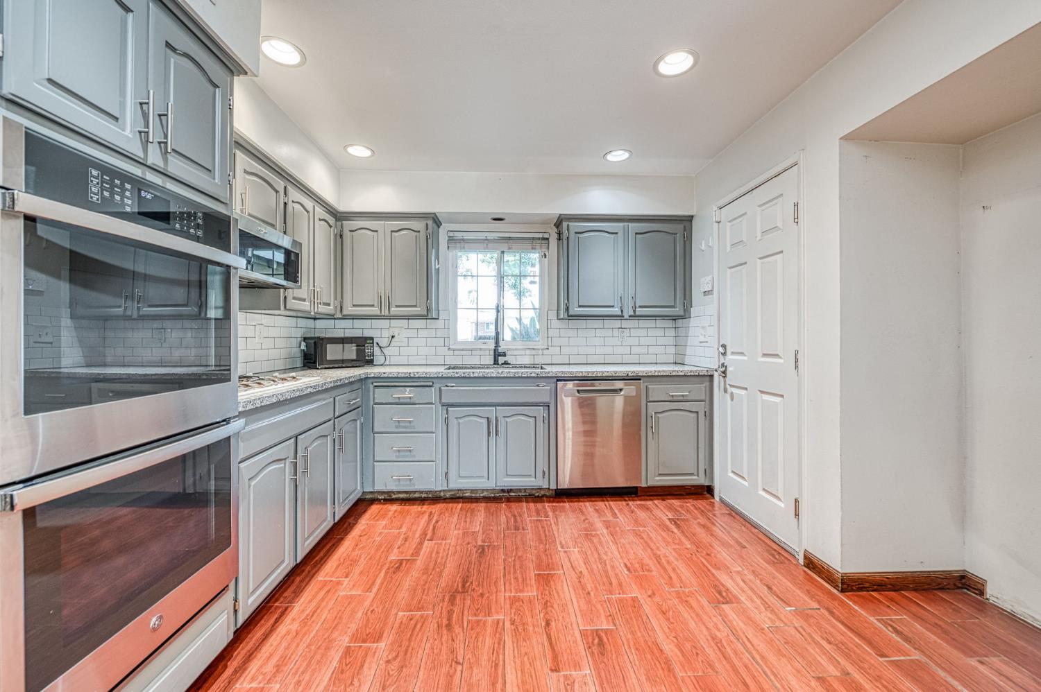 3379 W Morris Ave, Fresno, CA 93711