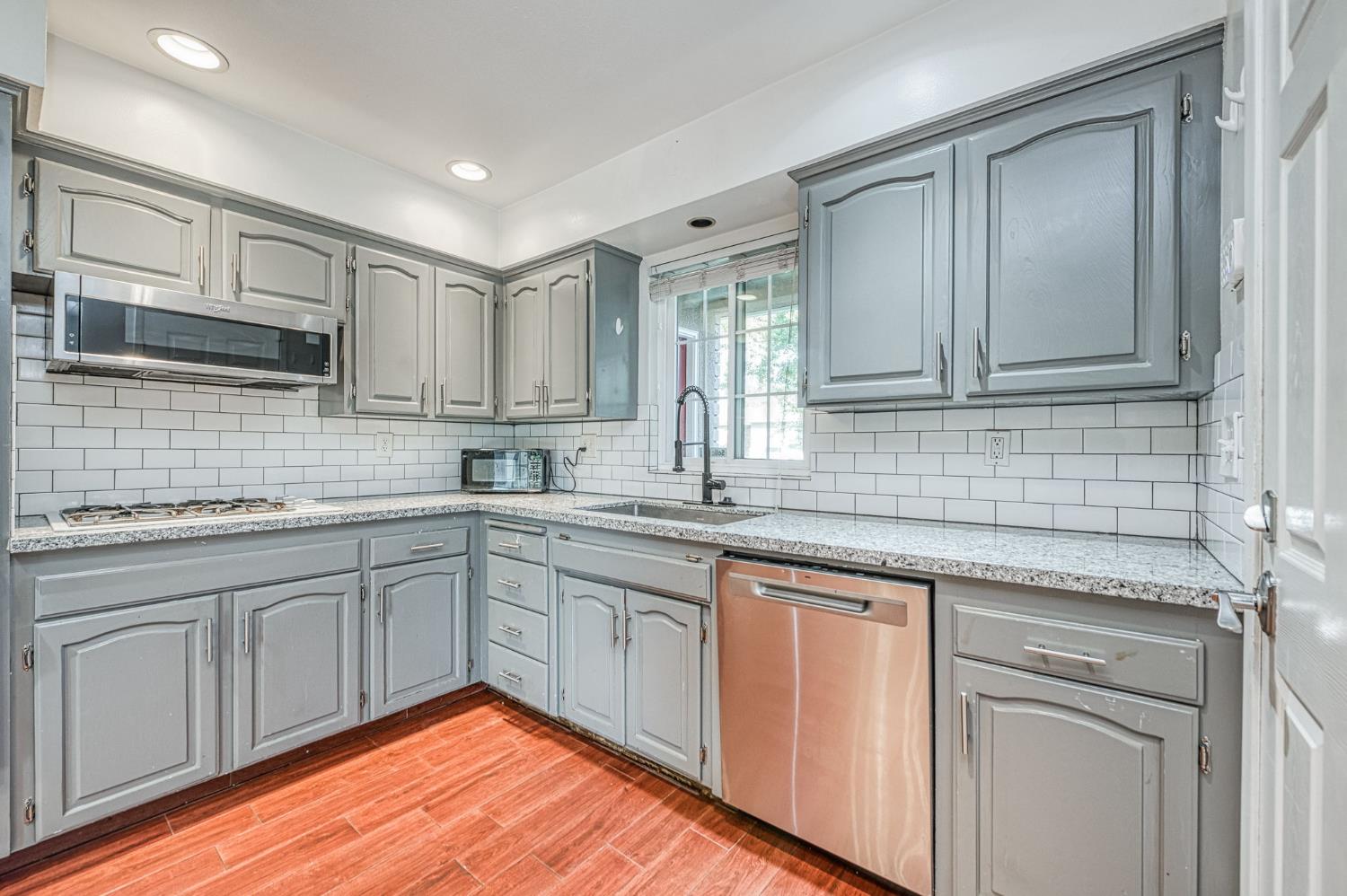 3379 W Morris Ave, Fresno, CA 93711