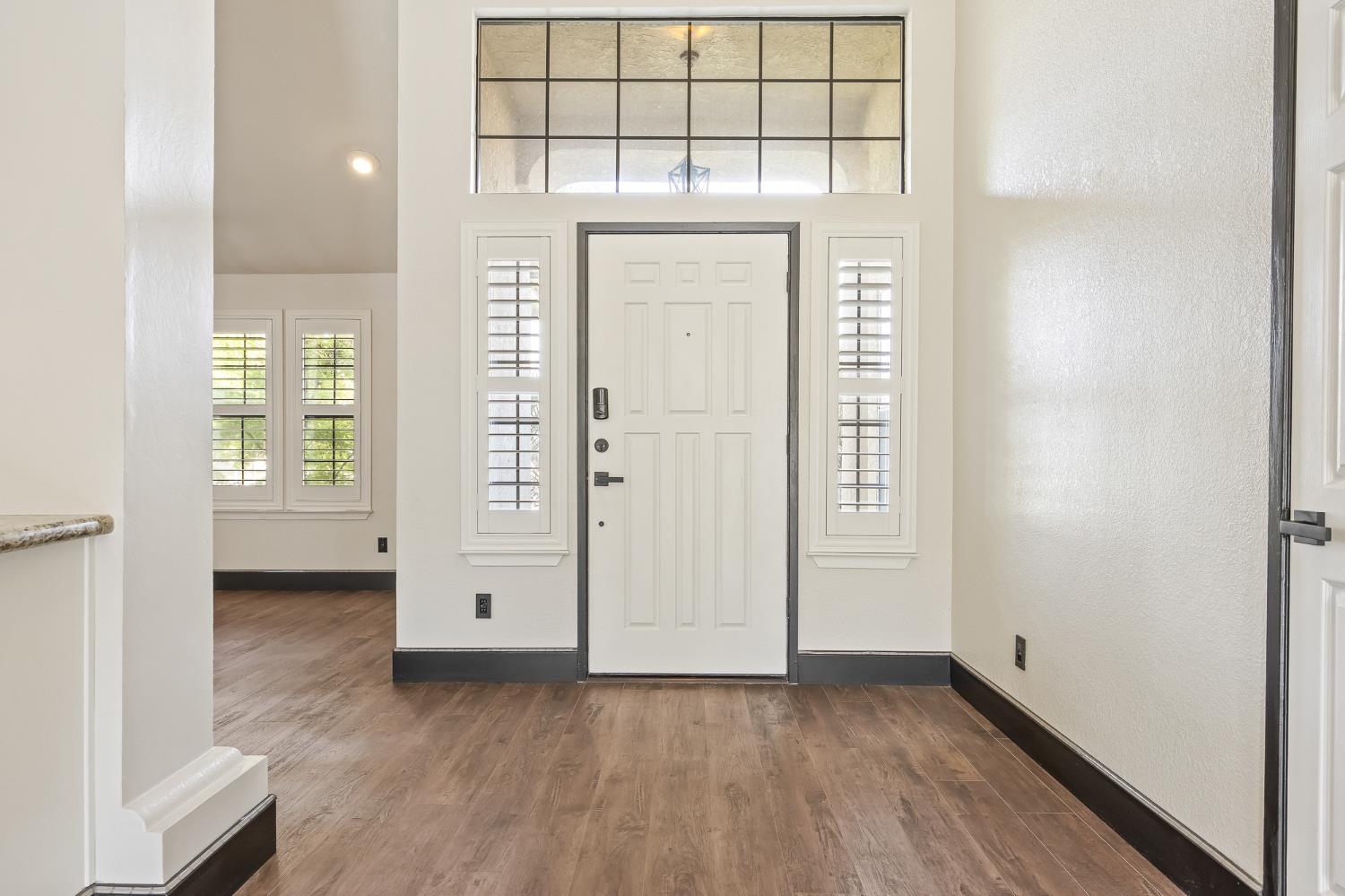 1968 Sample Ave, Clovis, CA 93611
