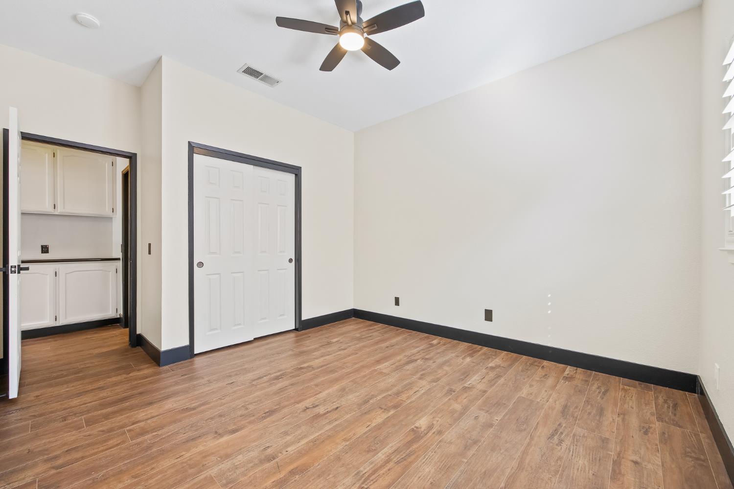 1968 Sample Ave, Clovis, CA 93611