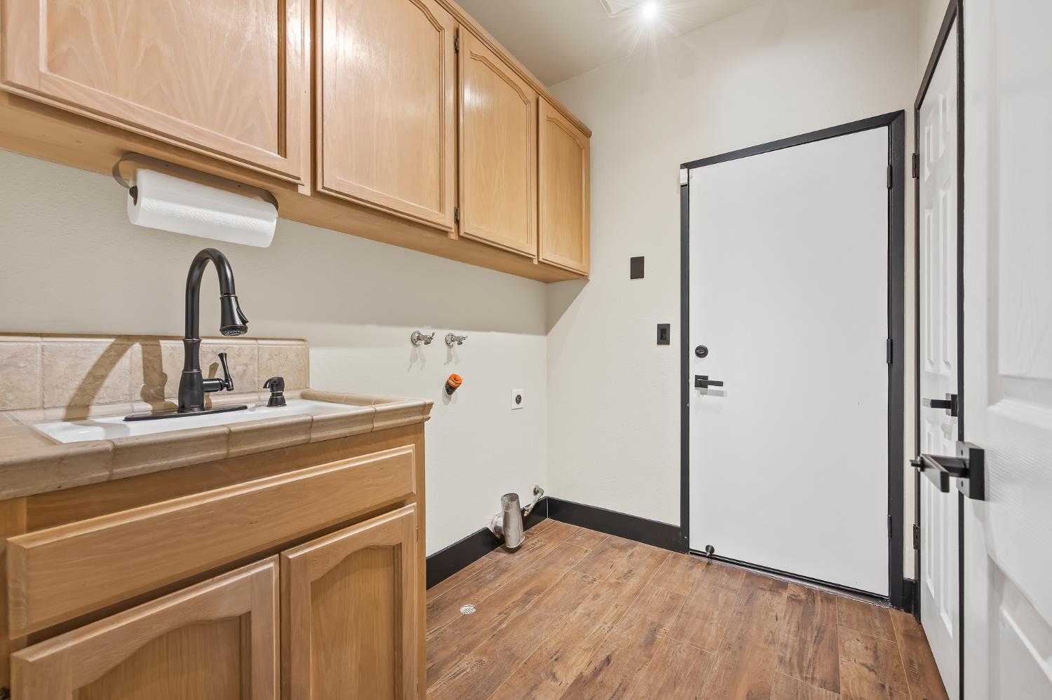1968 Sample Ave, Clovis, CA 93611