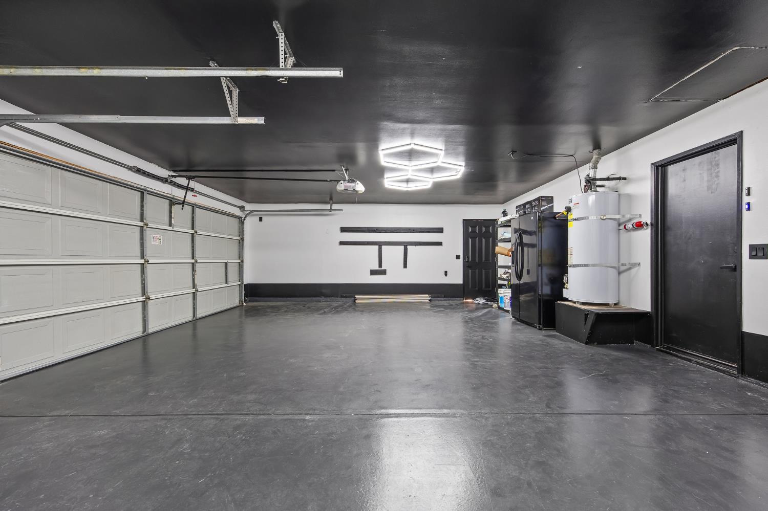 1968 Sample Ave, Clovis, CA 93611