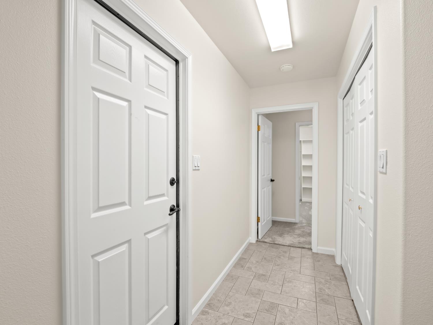 2055 N Cambridge Cir, Reedley, CA 93654