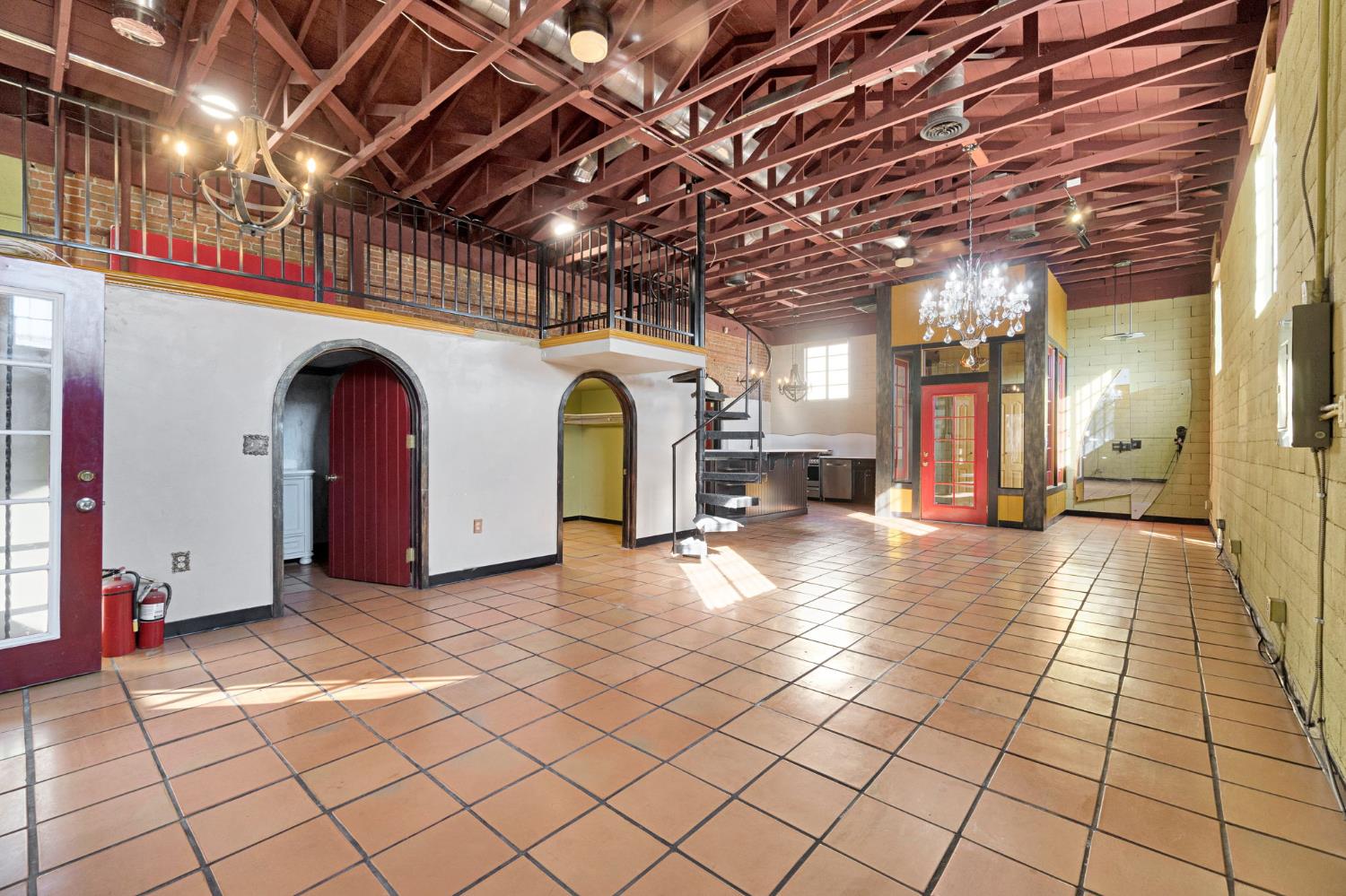 222 Heinlen St, Lemoore, CA 93245