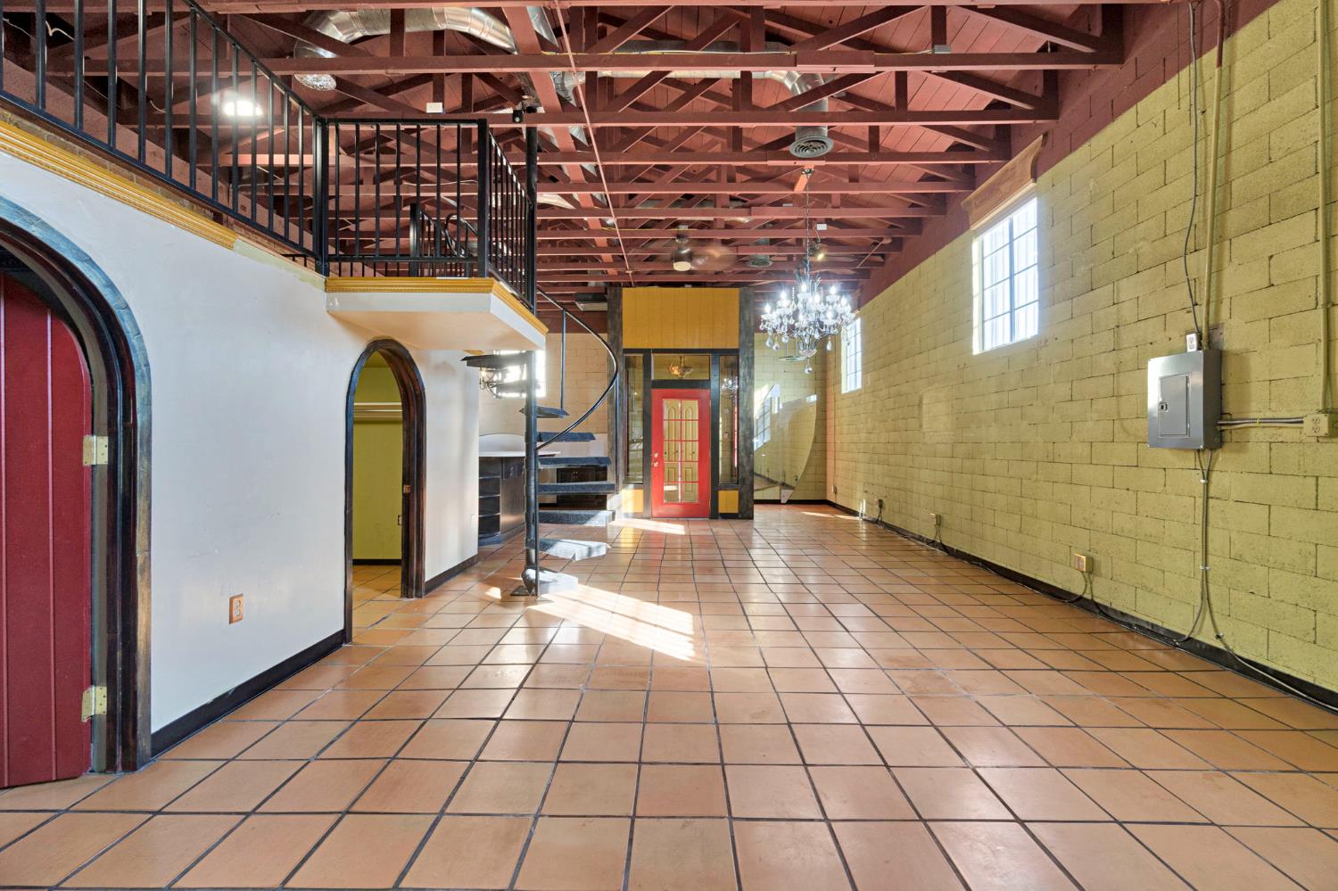 222 Heinlen St, Lemoore, CA 93245