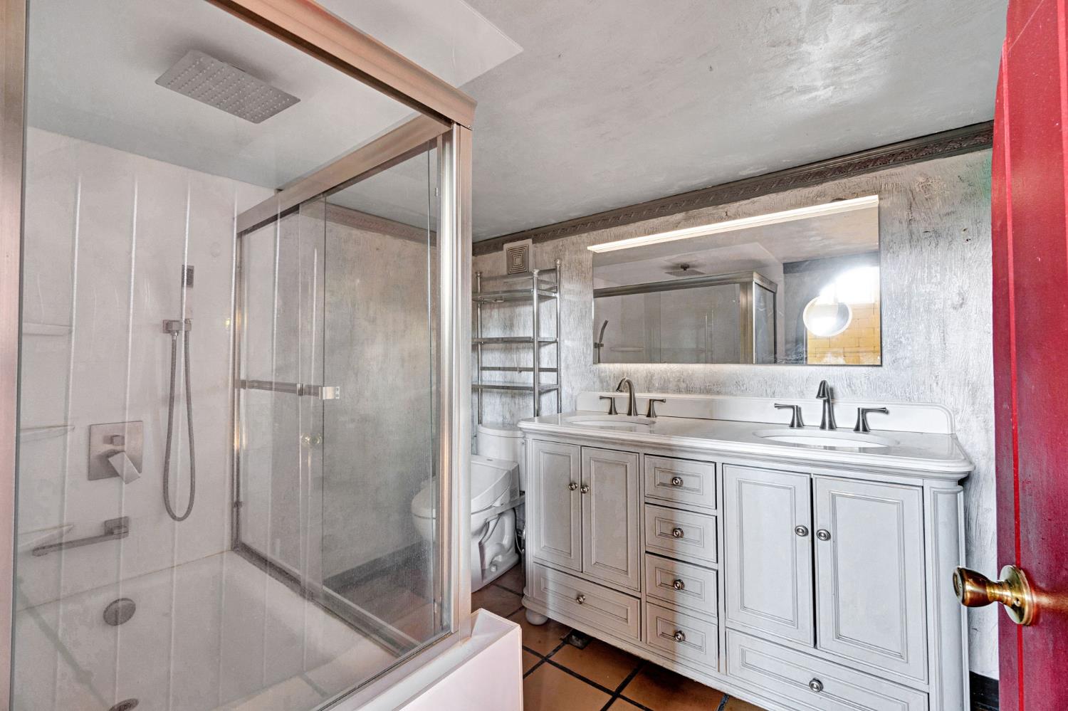 222 Heinlen St, Lemoore, CA 93245