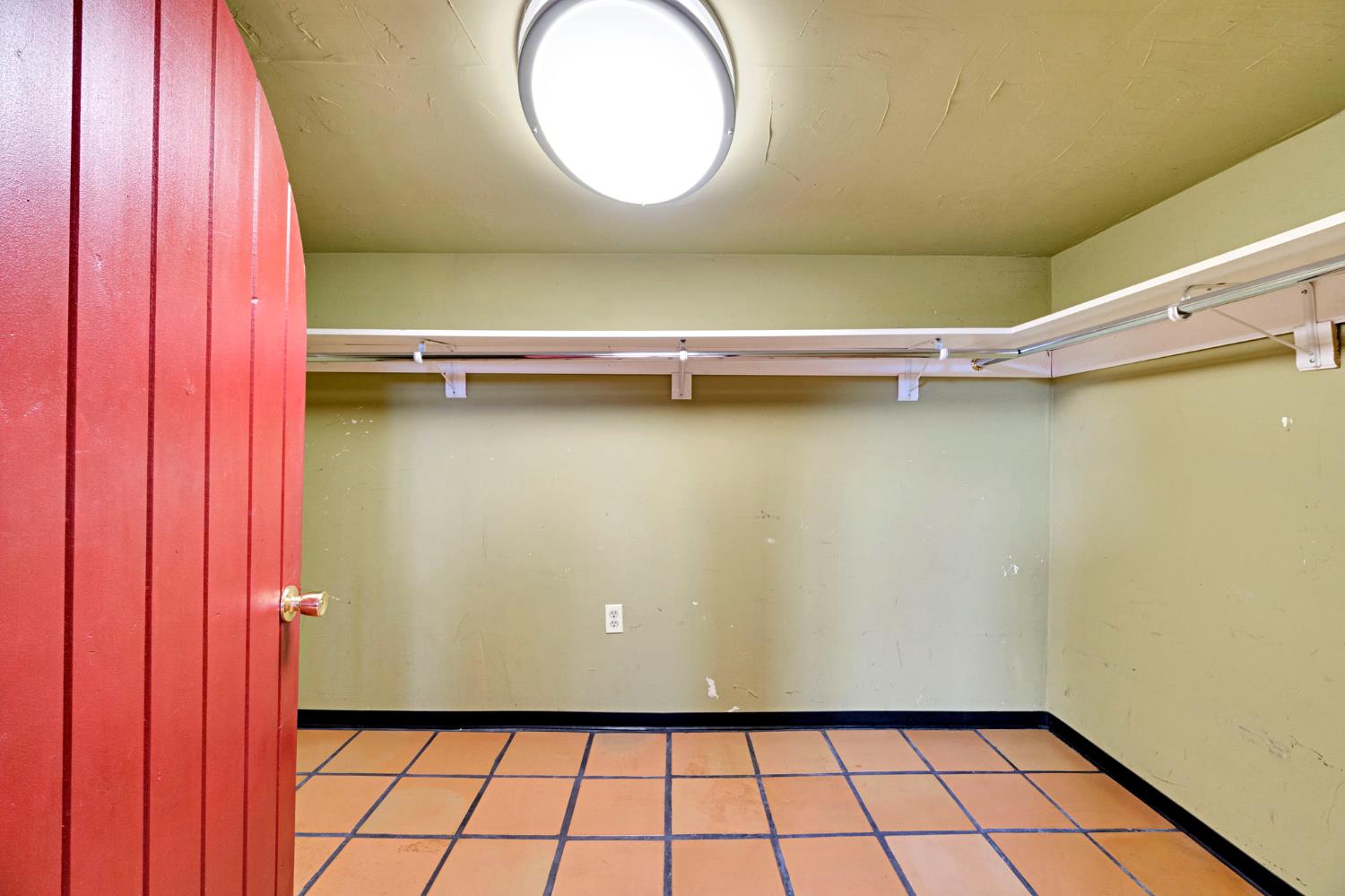 222 Heinlen St, Lemoore, CA 93245