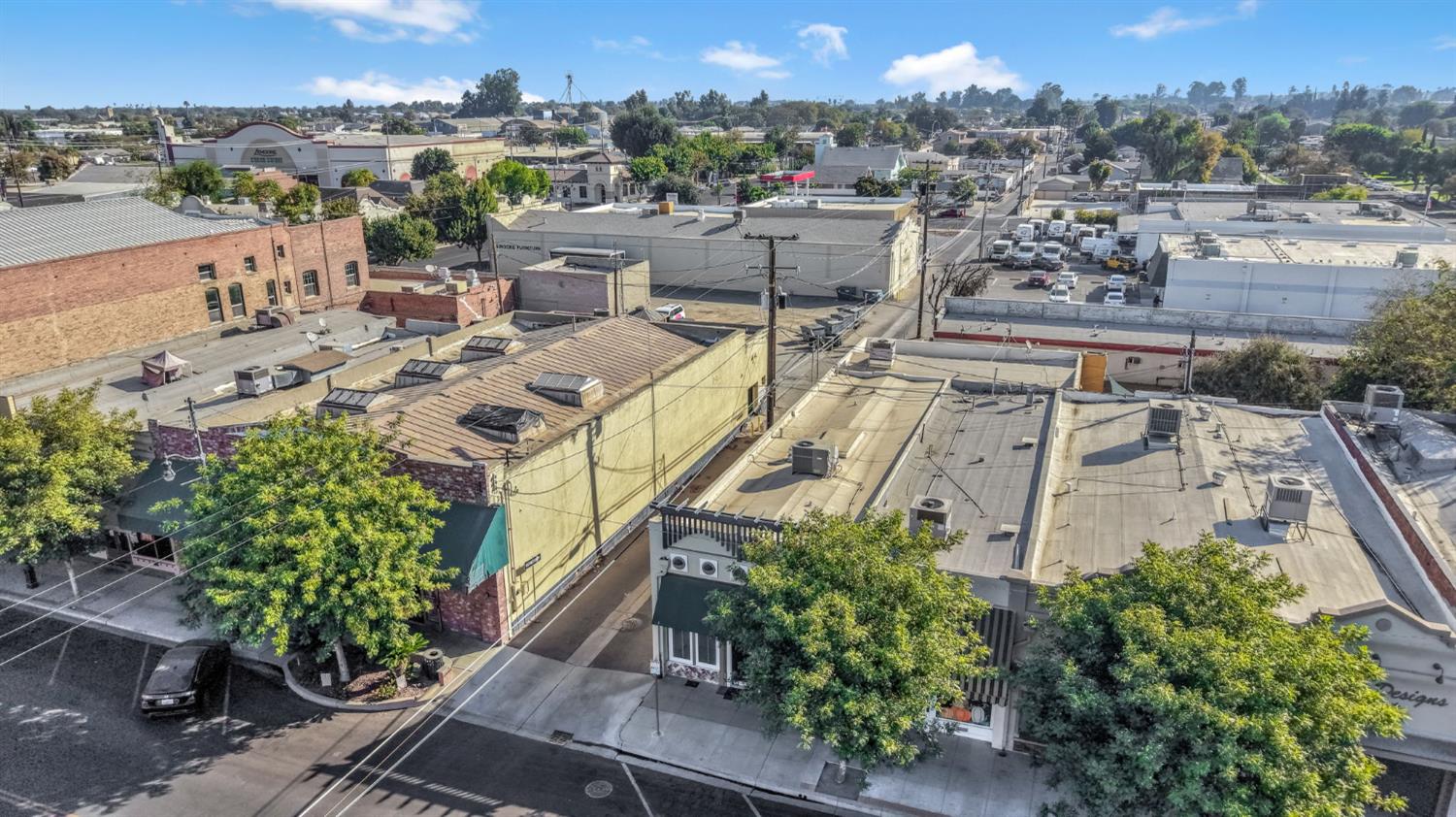 222 Heinlen St, Lemoore, CA 93245