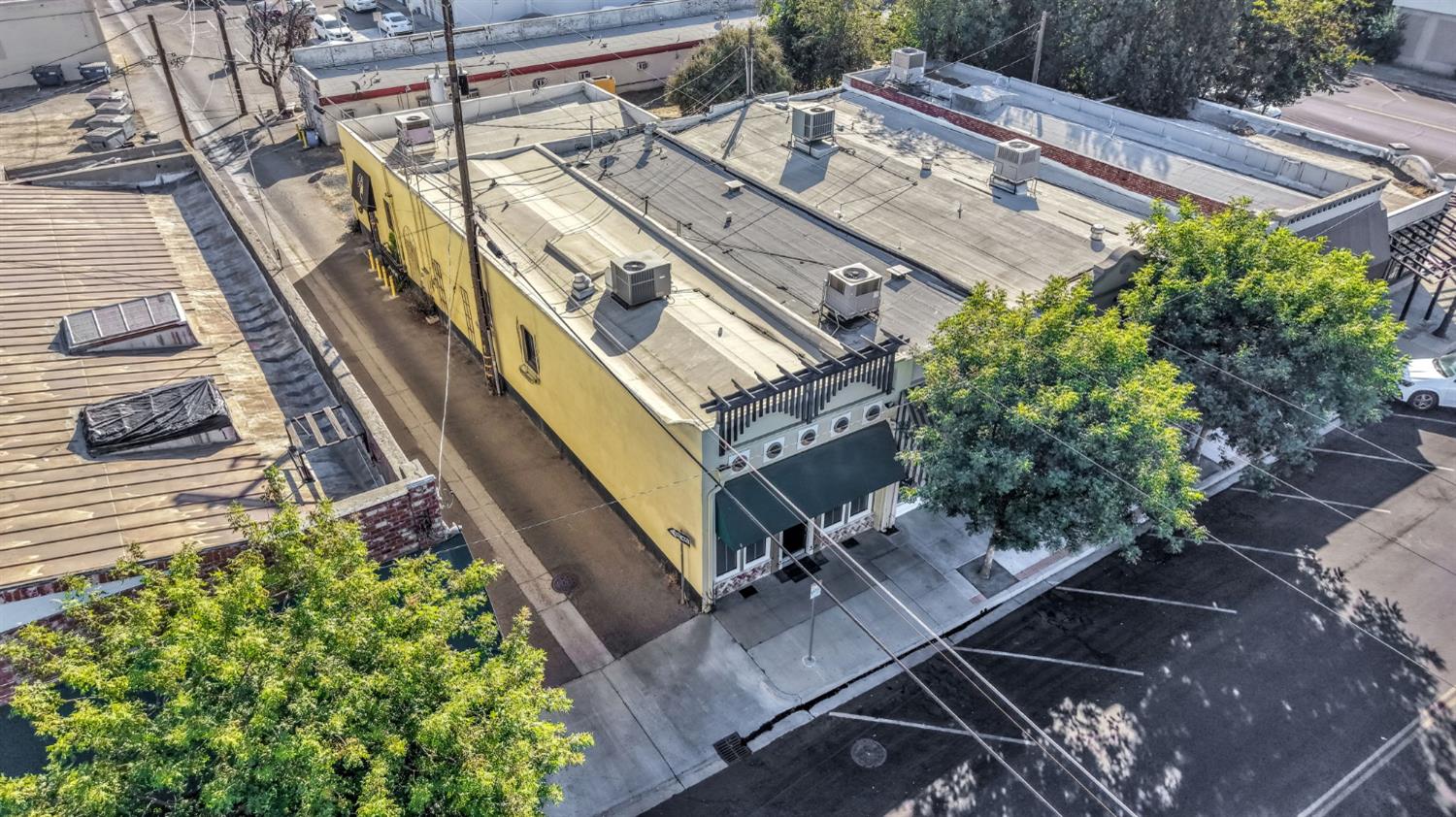 222 Heinlen St, Lemoore, CA 93245