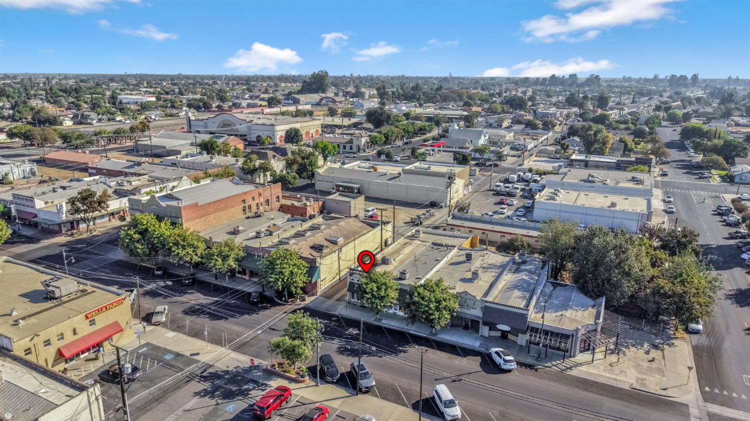 222 Heinlen St, Lemoore, CA 93245