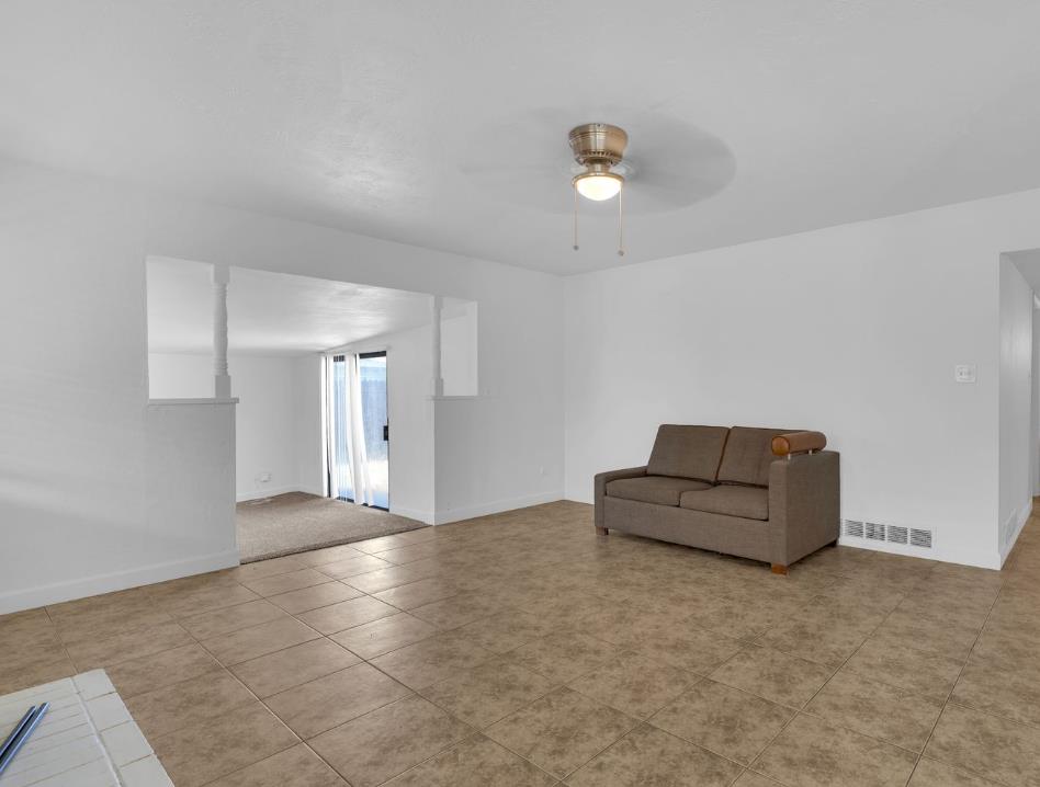 3924 E Farrin Ave, Fresno, CA 93726