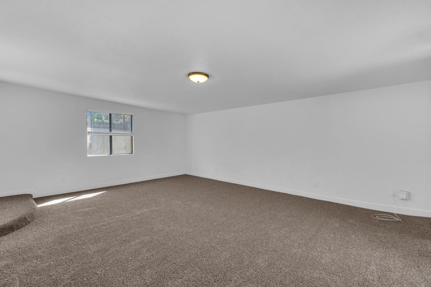 3924 E Farrin Ave, Fresno, CA 93726