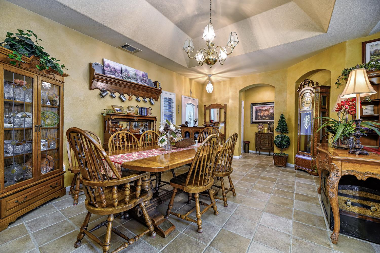 514 Mallard Ave, Lemoore, CA 93245