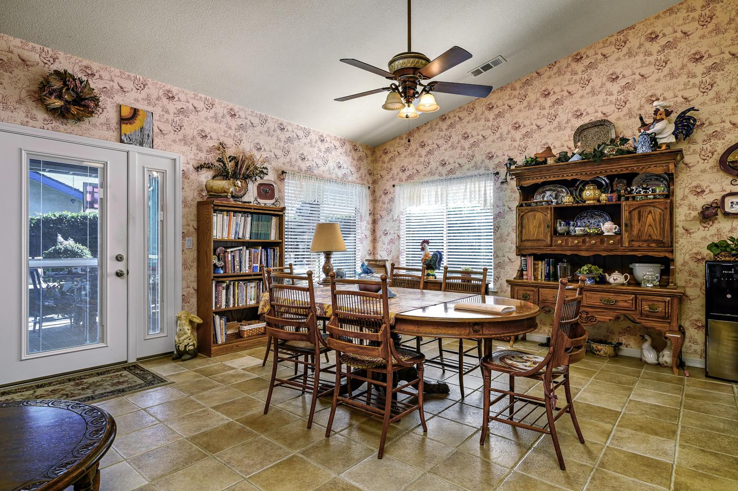 514 Mallard Ave, Lemoore, CA 93245