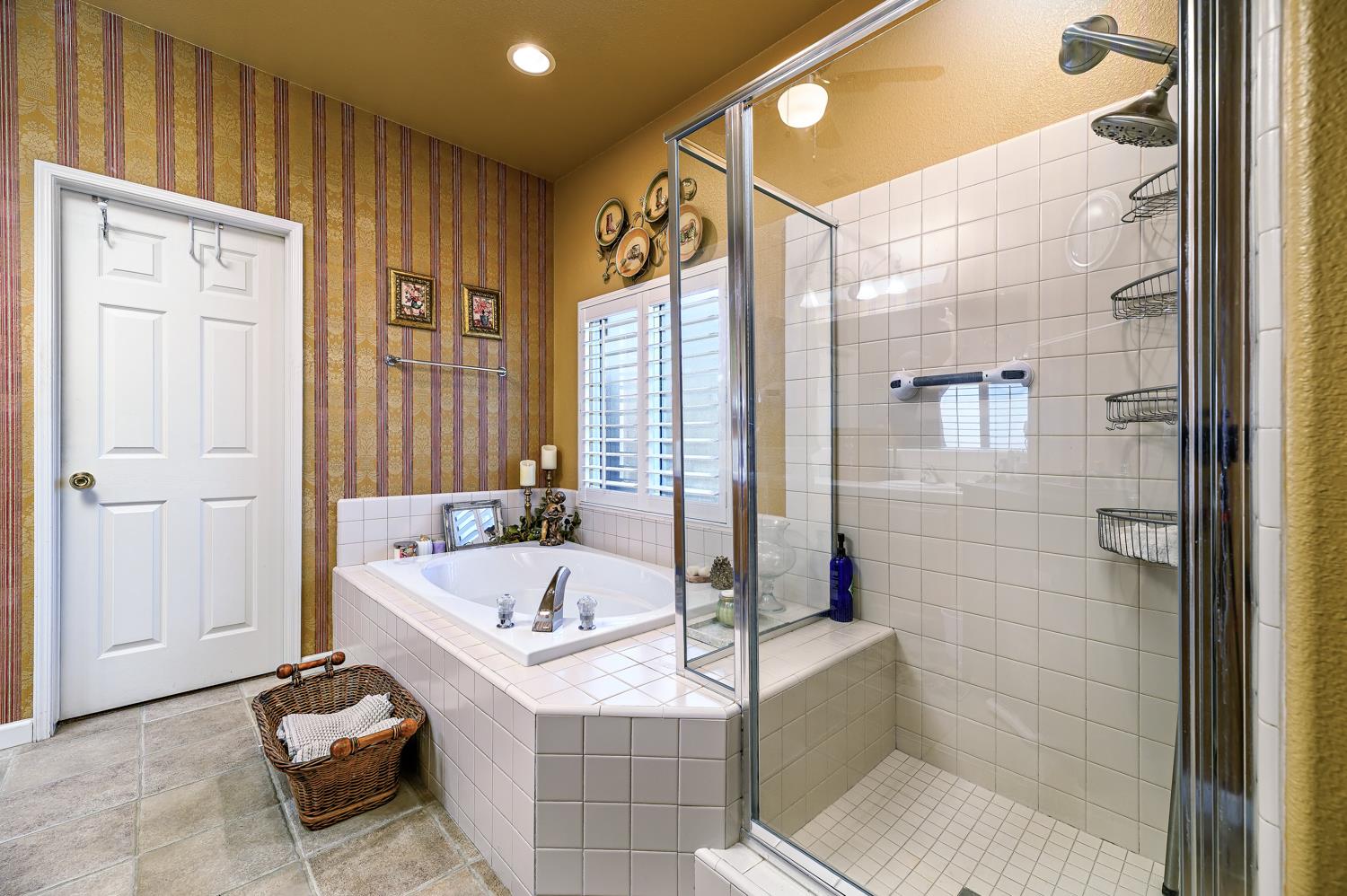 514 Mallard Ave, Lemoore, CA 93245