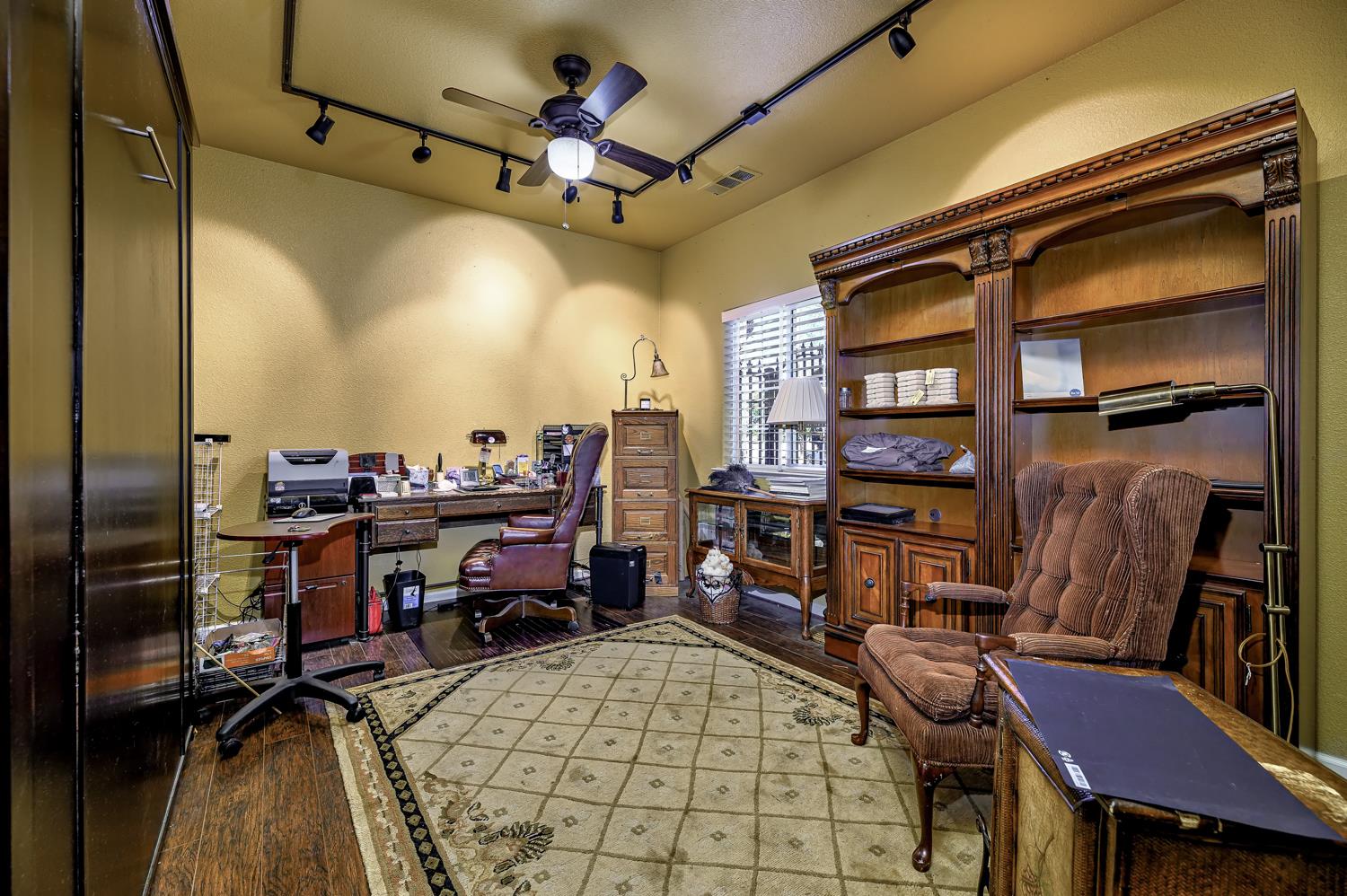 514 Mallard Ave, Lemoore, CA 93245